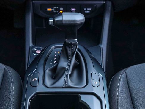 Certified 2025 Kia K4 FWD image 12