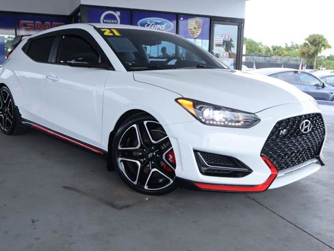 Used 2021 Hyundai Veloster N FWD image 3