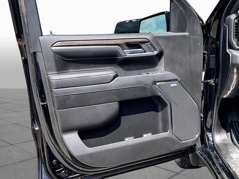Used 2022 GMC Sierra 1500 Elevation w/ Elevation Premium Package AWD/4WD image 22