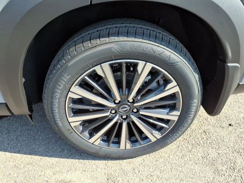 New 2026 Nissan Pathfinder Platinum AWD/4WD image 4