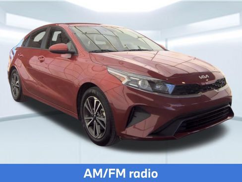 Used 2024 Kia Forte LXS FWD image 5
