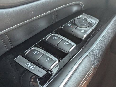 Used 2024 Kia Sorento SX image 25