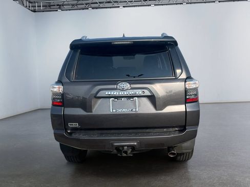 Used 2016 Toyota 4Runner SR5 RWD image 4