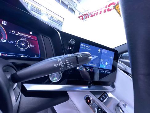 Used 2021 Chevrolet Corvette Stingray Preferred Cpe w/ Z51 Performance Package RWD image 19