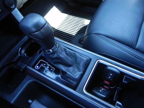 Used 2021 Toyota Tacoma TRD Sport image 13