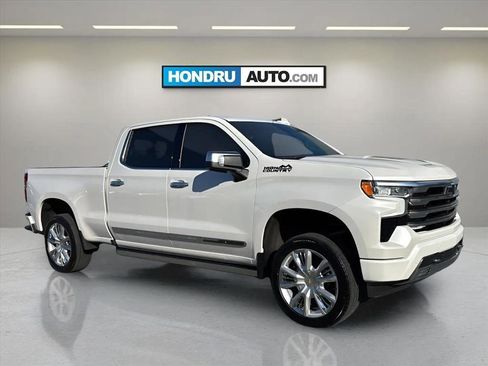 Used 2022 Chevrolet Silverado 1500 High Country w/ High Country Premium Package image 2