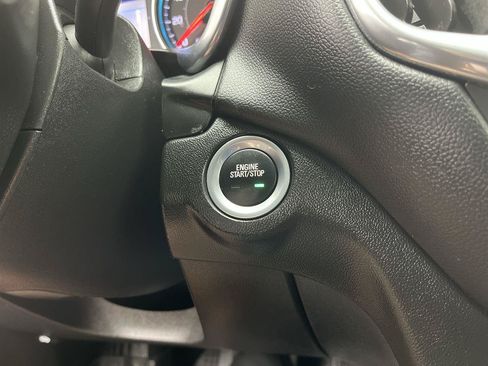 Used 2021 Chevrolet Equinox LT AWD/4WD image 19