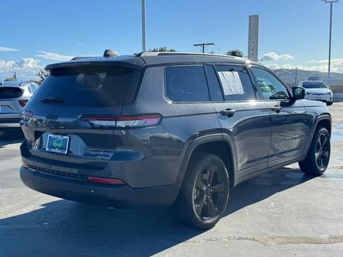 Used 2025 Jeep Grand Cherokee L Limited w/ Black Appearance Package image 4