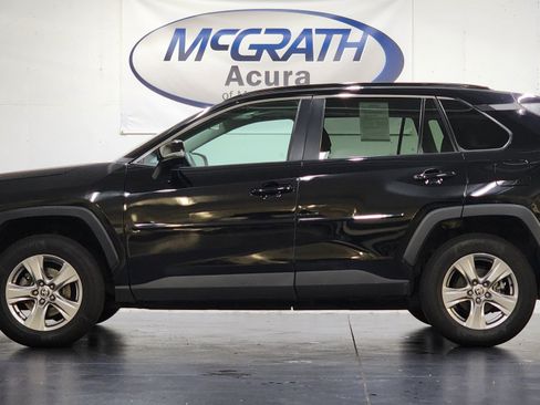 Used 2022 Toyota RAV4 XLE w/ Convenience Package AWD/4WD image 9