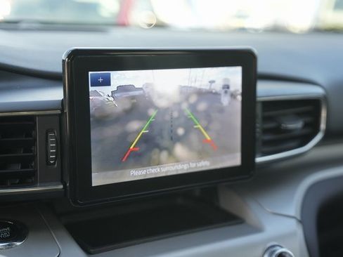 Used 2023 Ford Explorer XLT w/ Equipment Group 202A image 28