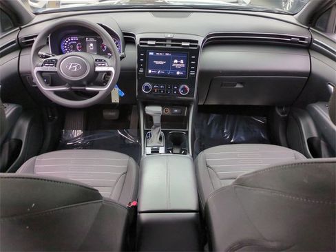 Used 2024 Hyundai Santa Cruz SE image 15