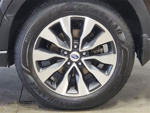 Certified 2023 Subaru Outback Limited image 9