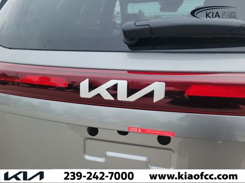 New 2026 Kia Seltos S FWD image 10