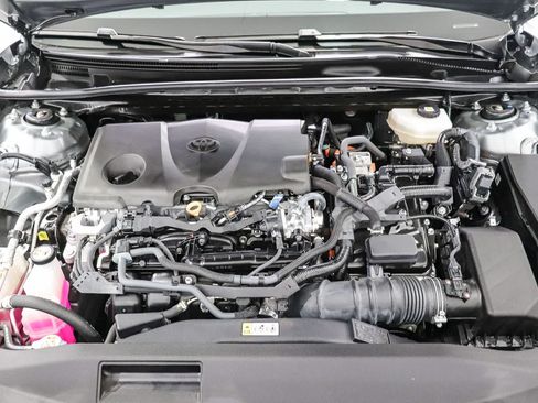 Used 2025 Toyota Camry SE FWD image 27