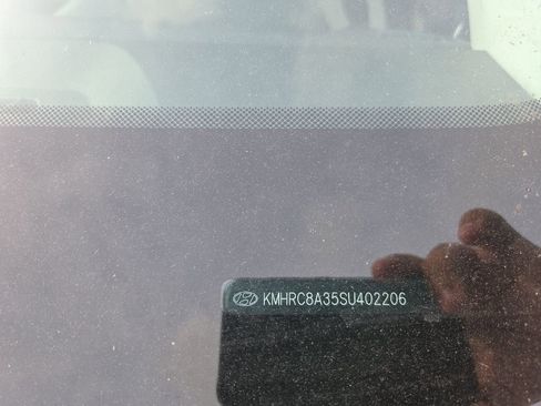 Used 2025 Hyundai Venue SEL FWD image 6