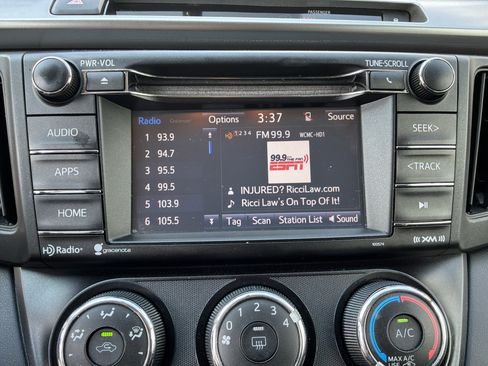 Used 2016 Toyota RAV4 LE AWD/4WD image 23