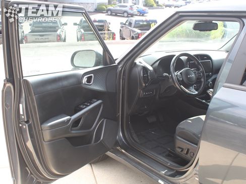 Used 2023 Kia Soul EX FWD image 10