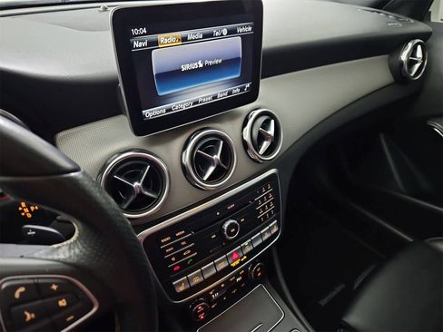 Used 2018 Mercedes-Benz GLA 250 4MATIC image 29