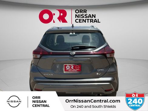 Used 2023 Nissan Kicks SV FWD image 6