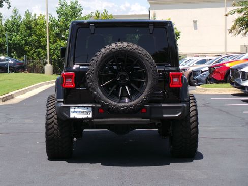 Used 2024 Jeep Wrangler Unlimited Sahara w/ Technology Group AWD/4WD image 27