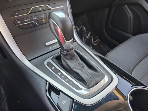 Used 2017 Ford Edge SEL w/ Equipment Group 201A FWD image 16