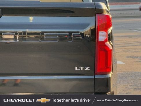 Used 2025 Chevrolet Silverado 1500 LTZ AWD/4WD image 8