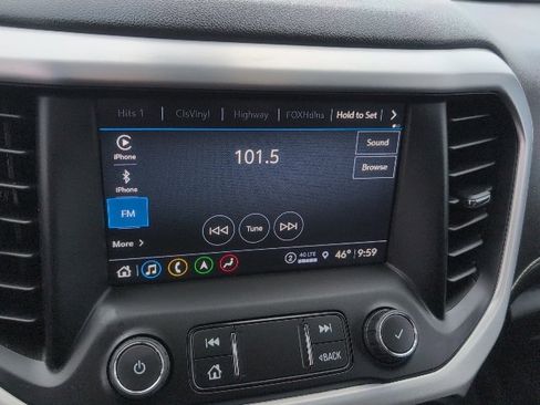 Used 2022 GMC Acadia SLT w/ Elevation Edition image 20