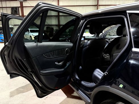 Used 2018 Mercedes-Benz GLC 300 image 13