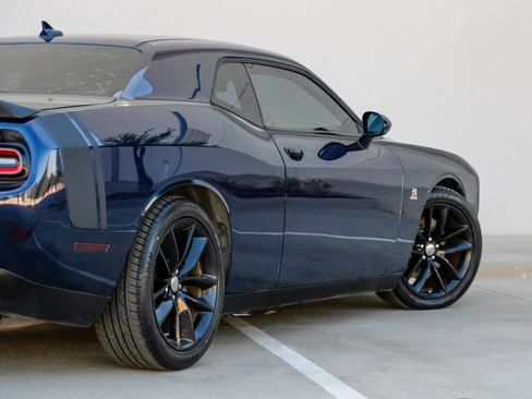 Used 2016 Dodge Challenger R/T Scat Pack w/ Leather Interior Group image 14