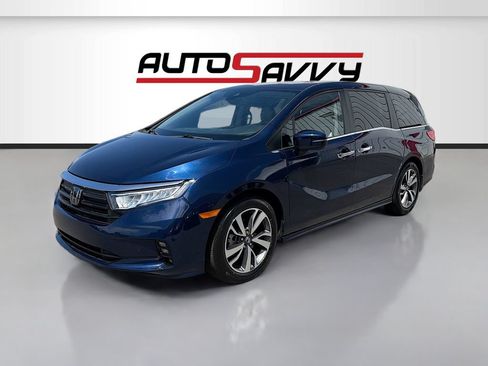 Used 2024 Honda Odyssey Touring image 3