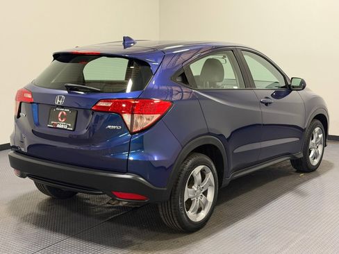Used 2017 Honda HR-V LX image 5