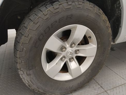 Used 2019 RAM 1500 Express AWD/4WD image 31