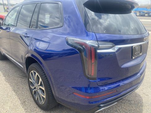 Used 2023 Cadillac XT6 Sport w/ Technology Package AWD/4WD image 7