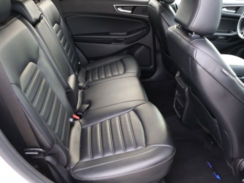 Used 2023 Ford Edge SEL image 14