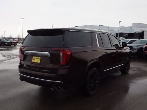 Used 2022 GMC Yukon XL Denali image 5