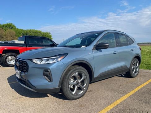New 2026 Ford Escape ST-Line w/ Tech Pack #1 AWD/4WD image 15