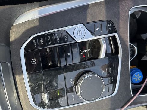 Used 2024 BMW X7 xDrive40i w/ M Sport Package image 18