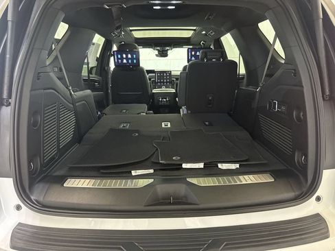 Used 2024 GMC Yukon XL Denali Ultimate AWD/4WD image 23