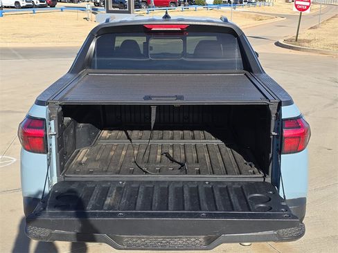 Used 2022 Hyundai Santa Cruz SEL Premium image 13