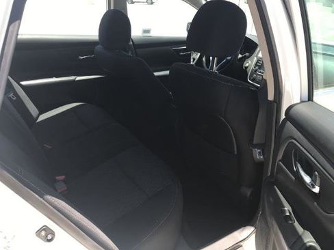 Used 2016 Nissan Altima 2.5 S w/ Power Driver Seat Package image 10