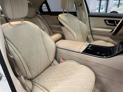 Used 2021 Mercedes-Benz S 580 4MATIC Sedan w/ Warmth & Comfort Package image 28