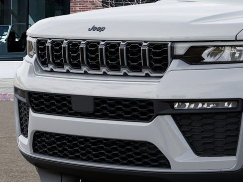 New 2026 Jeep Grand Cherokee L Limited image 11