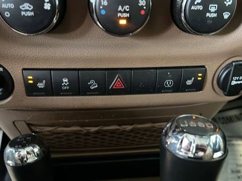 Used 2018 Jeep Wrangler Unlimited Sahara w/ Max Tow Package AWD/4WD image 14