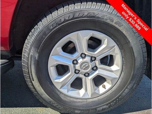 Used 2017 Toyota 4Runner SR5 image 26