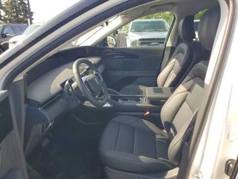 New 2026 Lincoln Nautilus Premier AWD/4WD image 10
