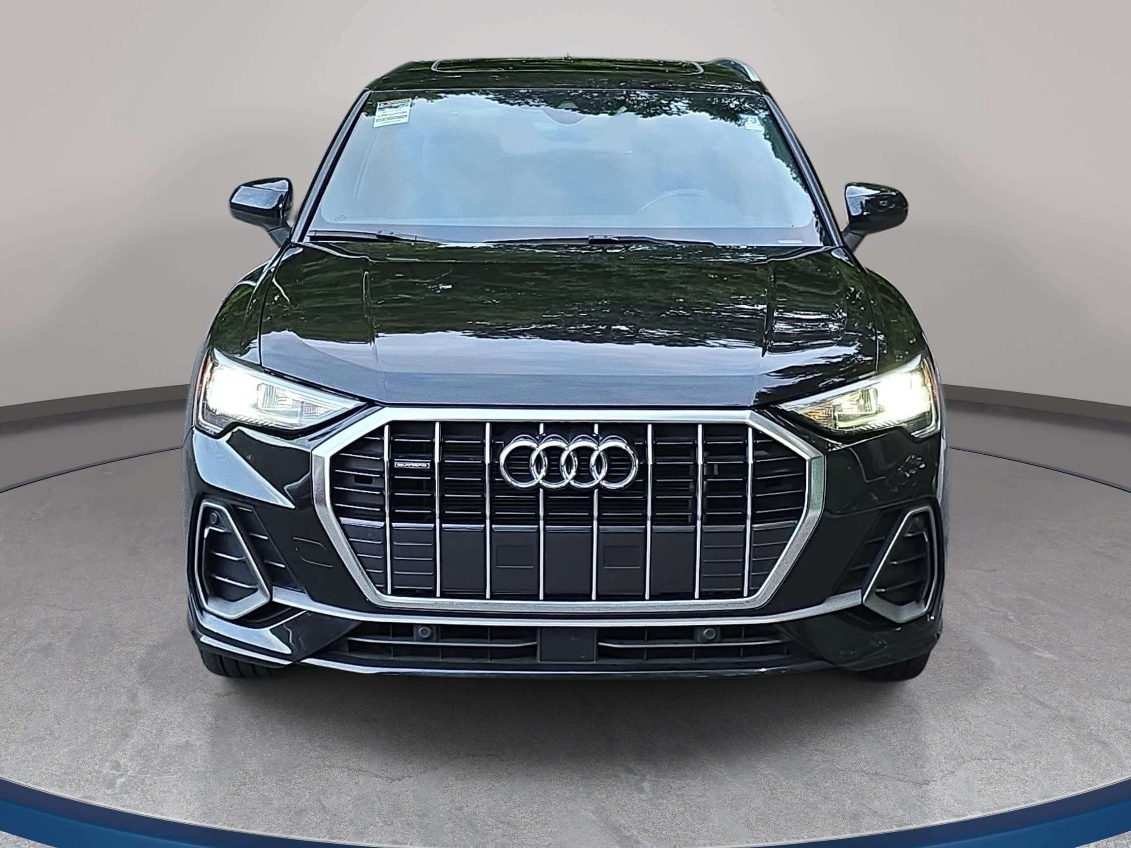 Used 2022 Audi Q3 2.0T Premium w/ Convenience Package AWD/4WD image 2