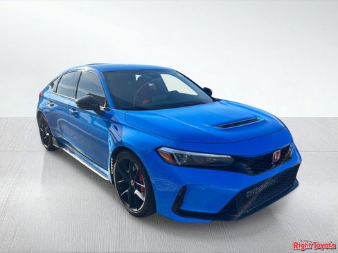Used 2025 Honda Civic Type R image 5