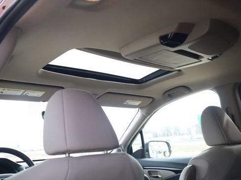 Used 2019 Honda Pilot Elite image 25