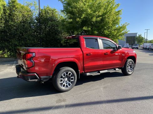 Used 2023 Chevrolet Colorado LT w/ LT Convenience Package III image 9