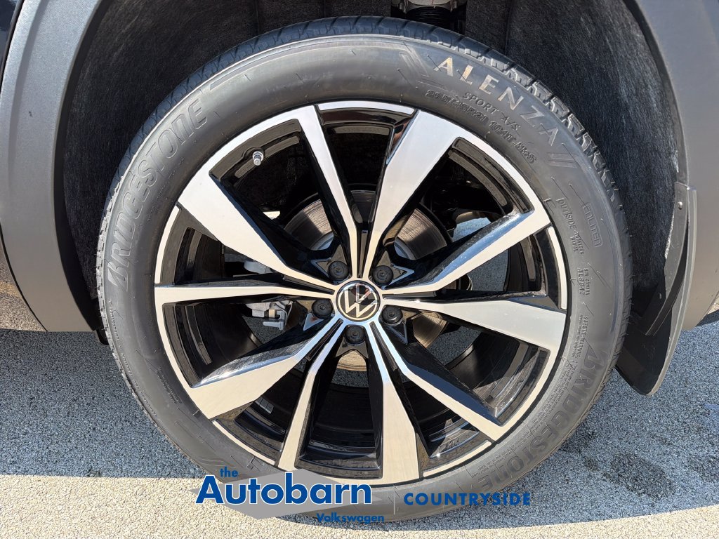 New 2026 Volkswagen Atlas Cross Sport SEL Premium R-Line AWD/4WD image 24